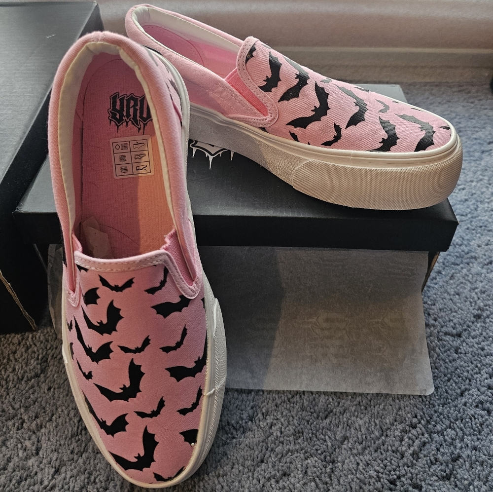 Women's YRU Chill Bat Shoes